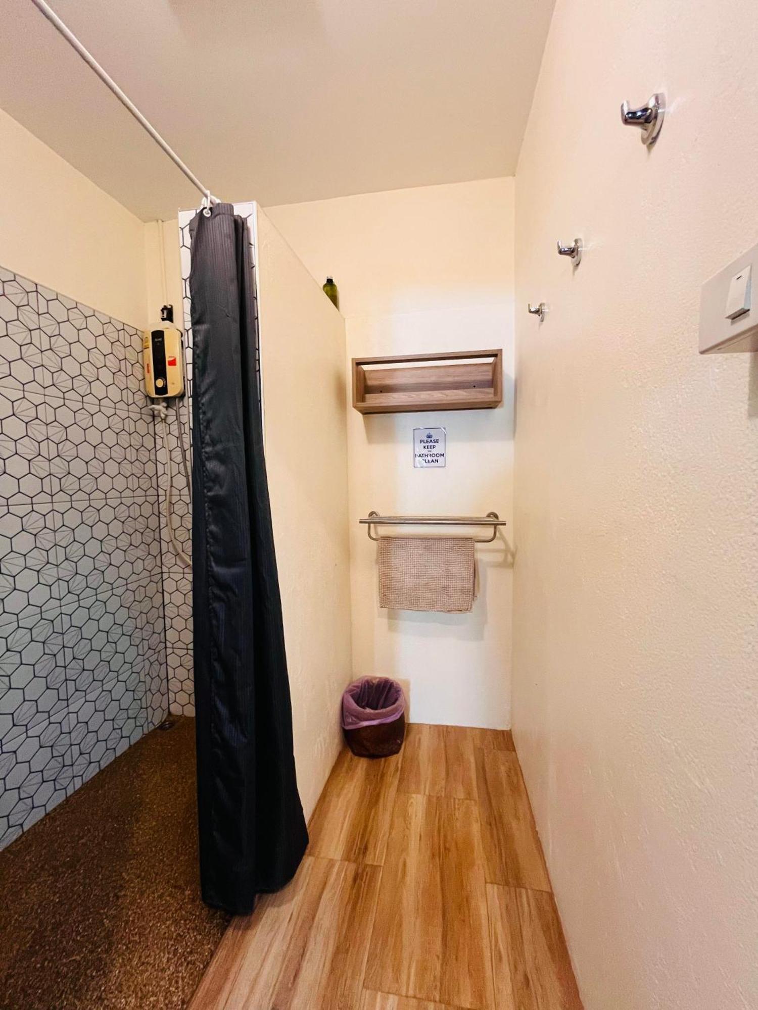 Number 4 Old Town Hostel Τσιάνγκ Μάι Εξωτερικό φωτογραφία