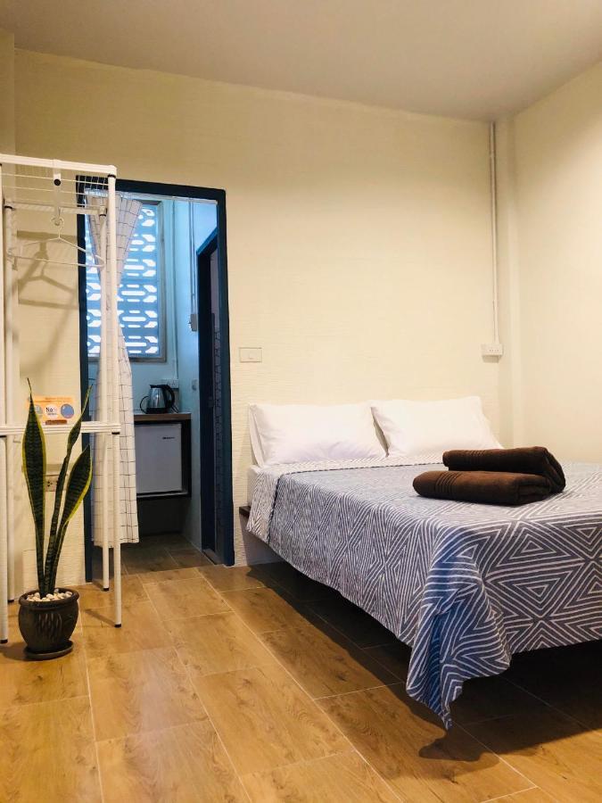 Number 4 Old Town Hostel Τσιάνγκ Μάι Εξωτερικό φωτογραφία